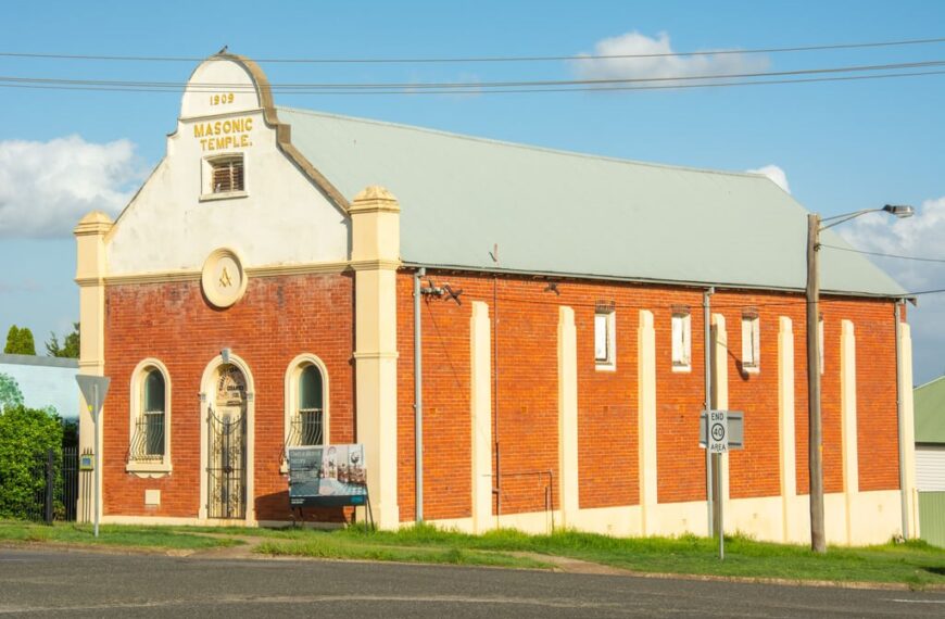 What Are The Freemasons