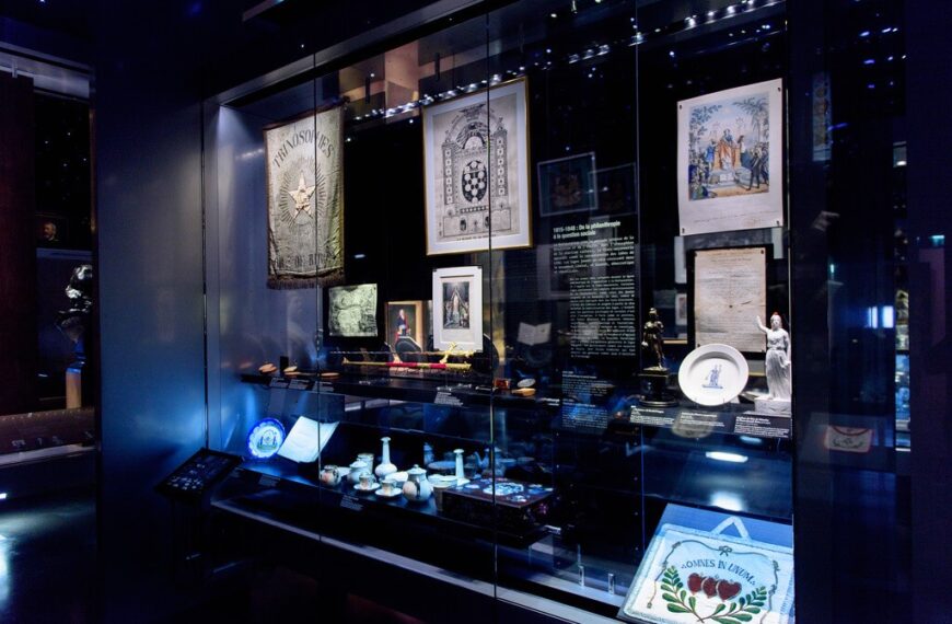 What Is A Woman Freemason Called