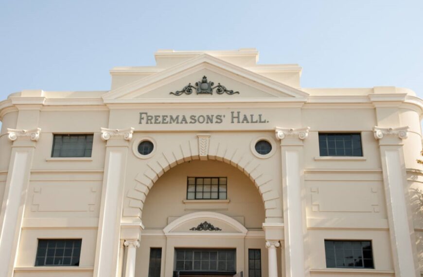 What Is The Difference Between Lodge And Freemason