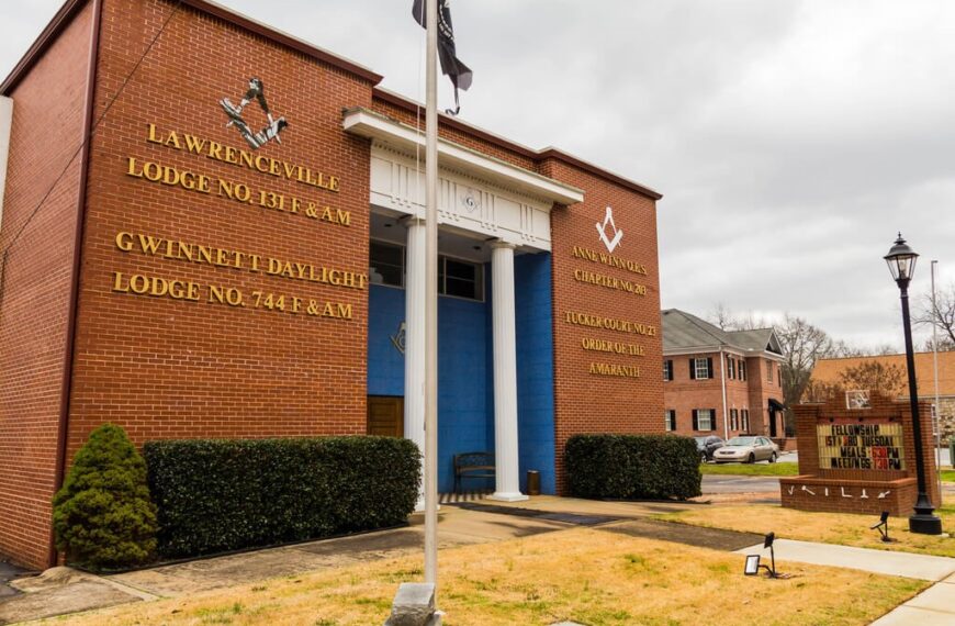 What Is The Difference Between A Mason And A Freemason