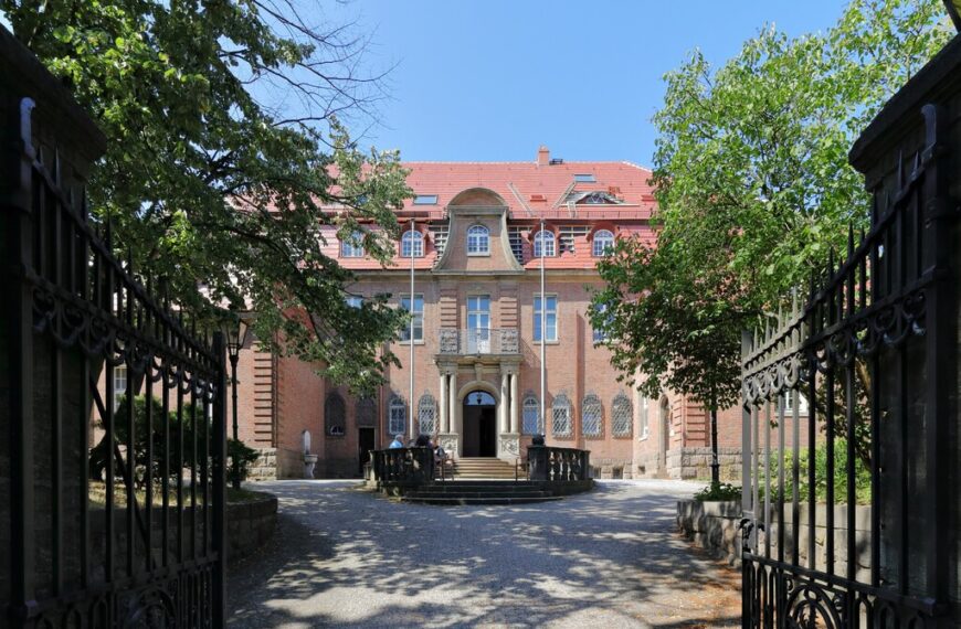 How Do Masons Greet Eastern Stars