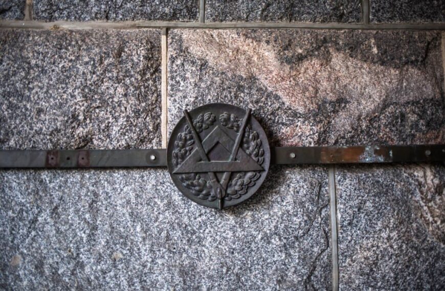 mysteries of the freemasons