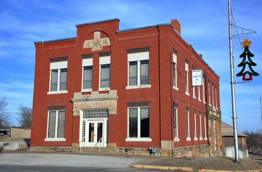 Do Freemasons Make Good Money